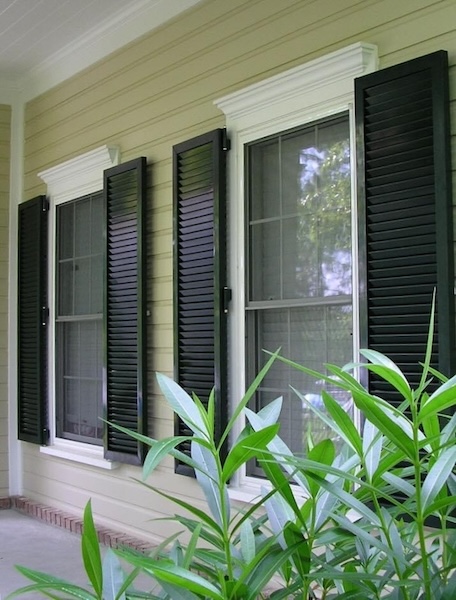An example of Low-E windows from Acadian, one of the best windows for Gulf Coast summers